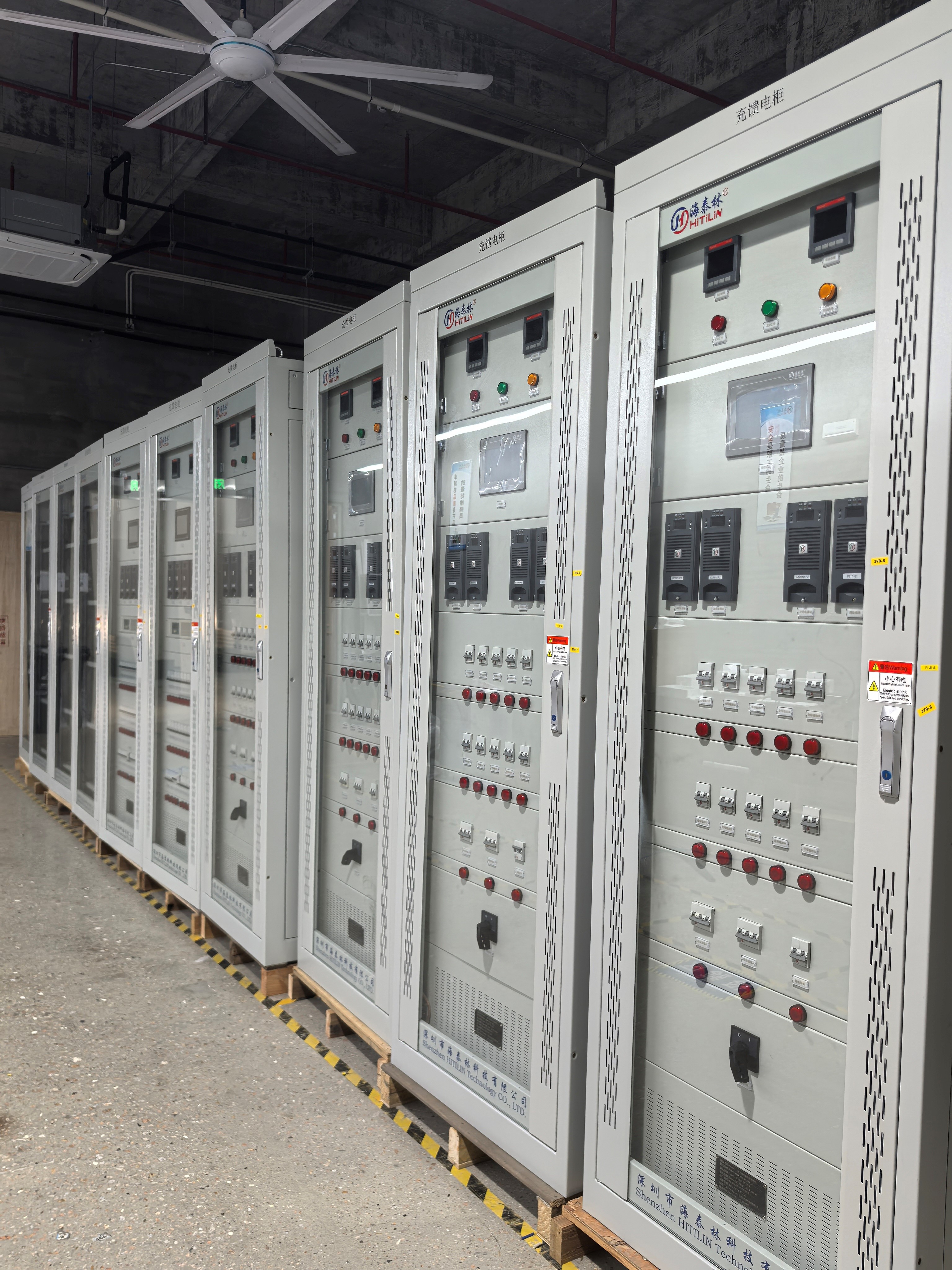115.2v 230.4VV កម្មវិធីបម្រុងទុកថាមពលថ្មលីចូម - អ៊ីយ៉ុង